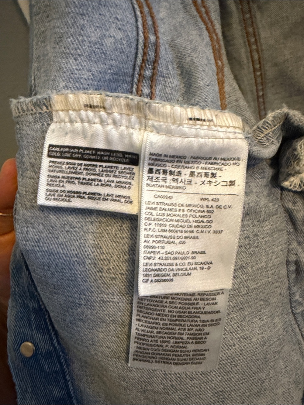 Levi's Light Wash Blue  Distressed Denim Jacket - Picture 12 of 13